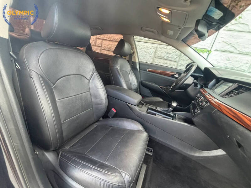 2018 Kia Cadenza Premium