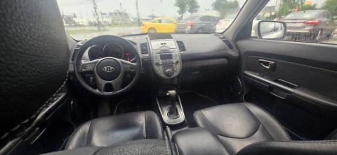 2011 Kia Soul +