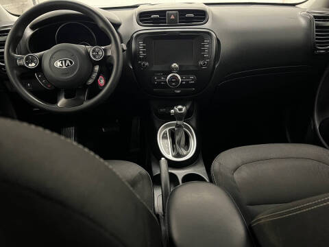 2019 Kia Soul +