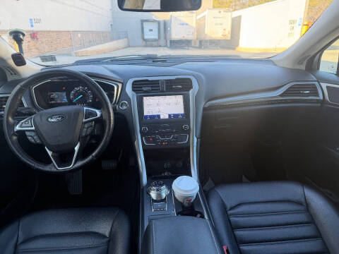 2020 Ford Fusion SEL