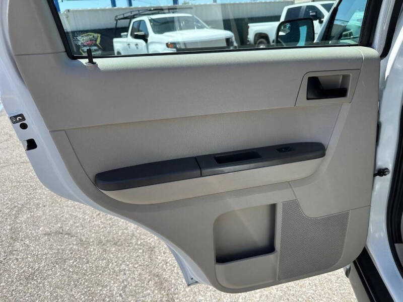 2011 Ford Escape XLS