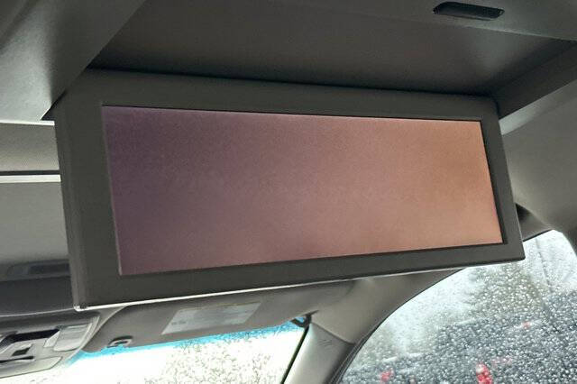 2017 Toyota Sienna SE Premium 8-Passenger