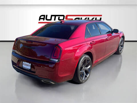 2023 Chrysler 300 Touring