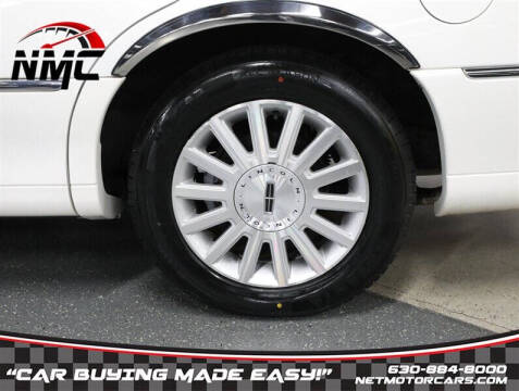 2003 Lincoln Town Car Executive