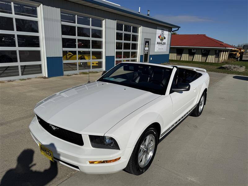 2006 Ford Mustang V6 Deluxe