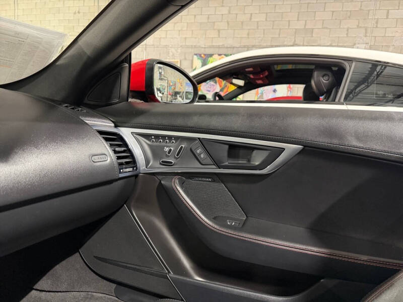 2018 Jaguar F-TYPE R-Dynamic