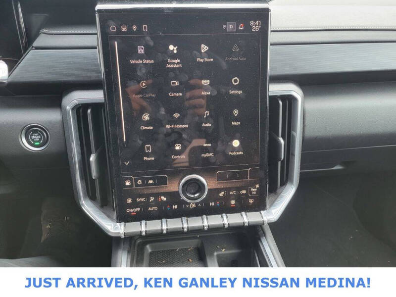 2024 GMC Acadia Elevation