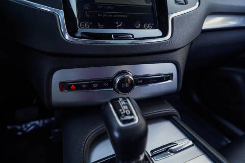 2018 Volvo XC90 T5 Momentum 7-Passenger