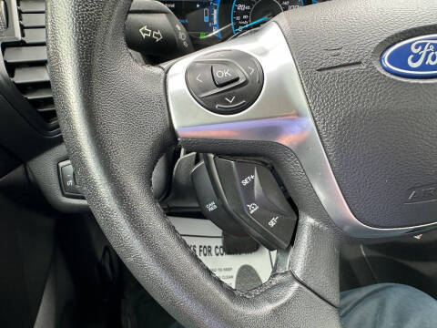 2017 Ford C-MAX Hybrid SE