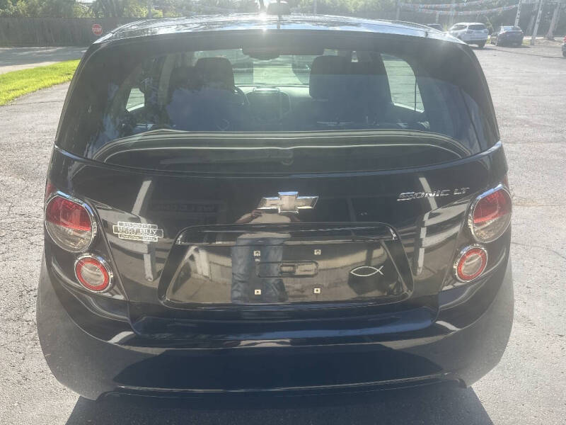 2016 Chevrolet Sonic LT Auto