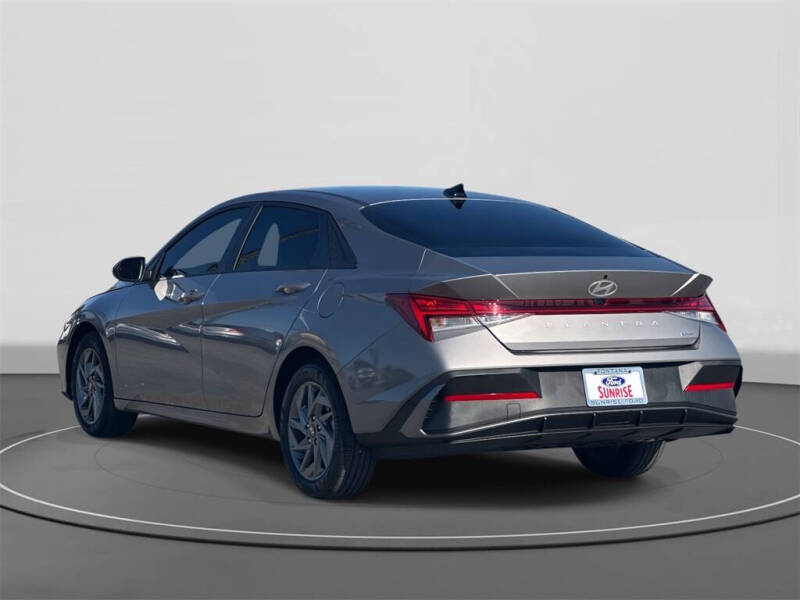 2024 Hyundai Elantra Hybrid Blue