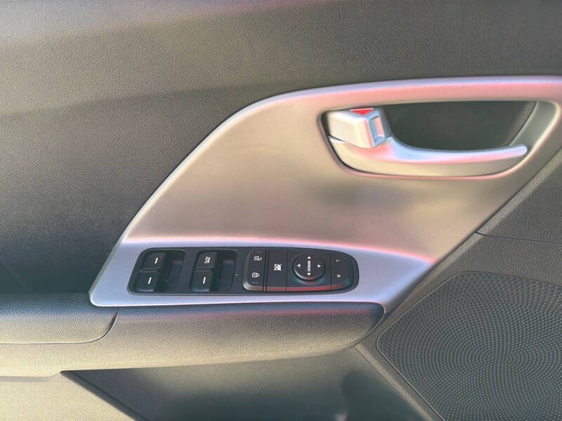 2019 Kia Niro LX
