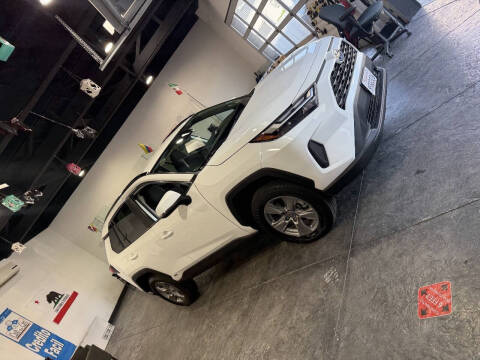 2023 Toyota RAV4 Hybrid XLE