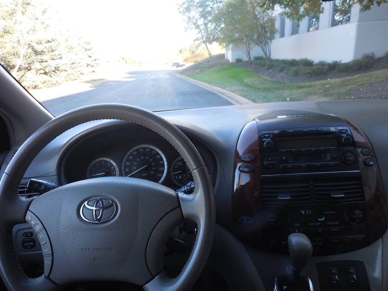 2004 Toyota Sienna for sale at Genuine Motors in Schaumburg, IL