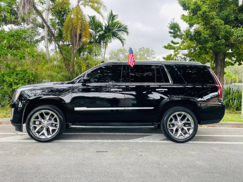 2017 Cadillac Escalade Luxury