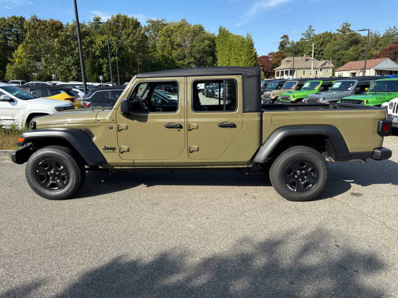 2025 Jeep Gladiator Sport