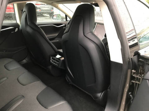 2015 Tesla Model S 70D