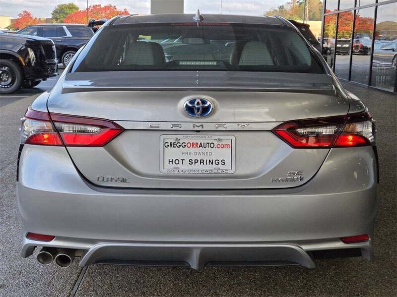 2024 Toyota Camry Hybrid SE