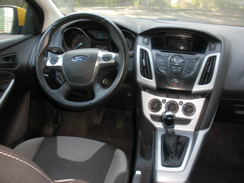 2012 Ford Focus SE