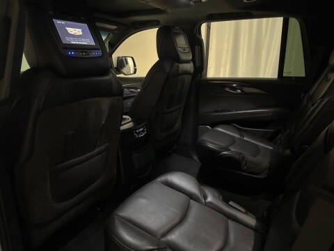 2018 Cadillac Escalade Platinum