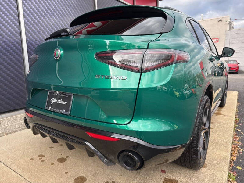2025 Alfa Romeo Stelvio Intensa
