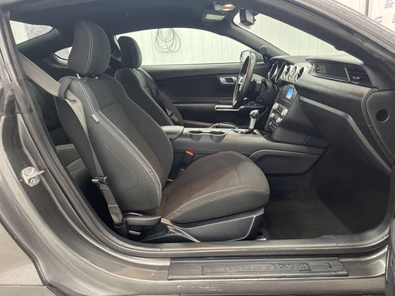 2020 Ford Mustang EcoBoost