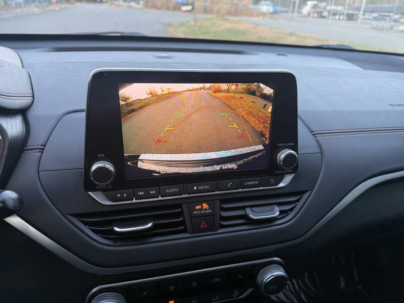 2020 Nissan Altima 2.0 SR