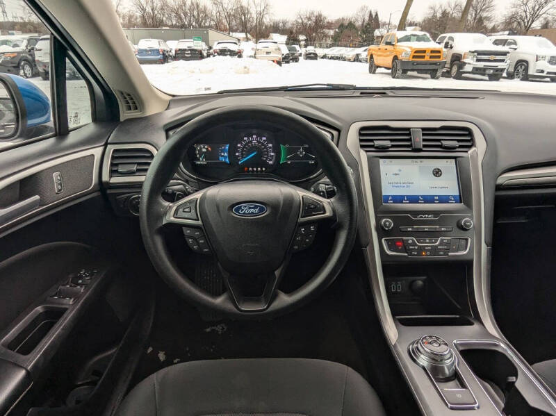 2020 Ford Fusion SE
