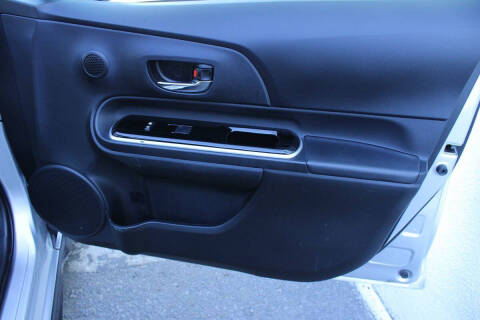 2017 Toyota Prius c One