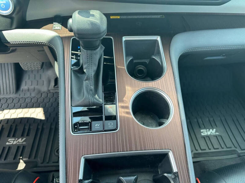 2024 Toyota Sienna LE 8-Passenger