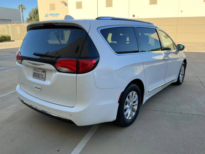 2019 Chrysler Pacifica Touring L