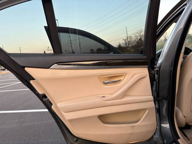 2015 BMW 5 Series 528i