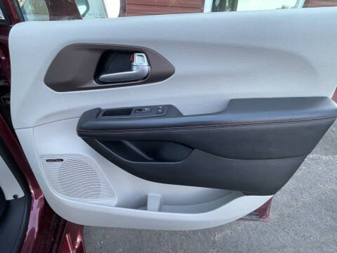 2019 Chrysler Pacifica Touring L Plus 35th Anniversary