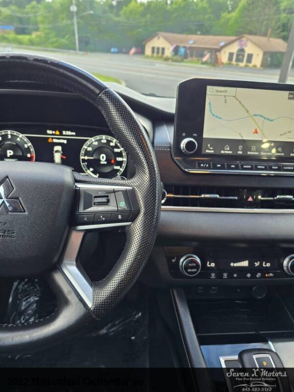 2022 Mitsubishi Outlander SE