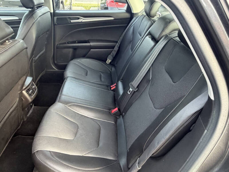 2016 Ford Fusion Hybrid Titanium