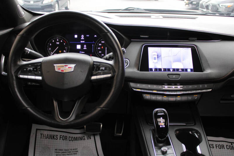 2022 Cadillac XT4 Sport