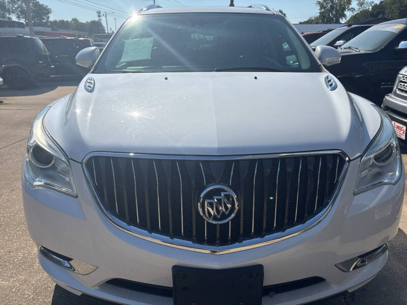 2017 Buick Enclave Premium's photo