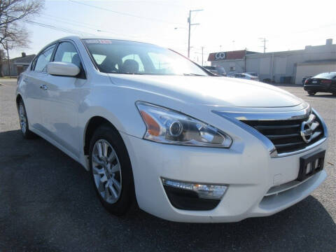 2015 Nissan Altima for sale at Cam Automotive LLC in Lancaster PA