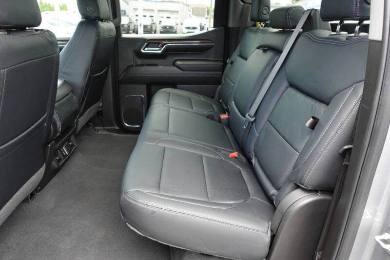 2024 GMC Sierra 1500 Elevation Standard