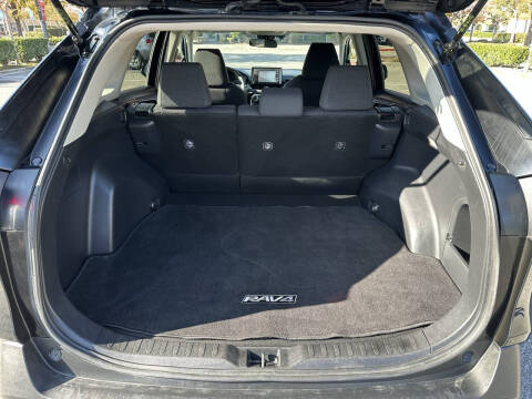 2019 Toyota RAV4 Hybrid LE