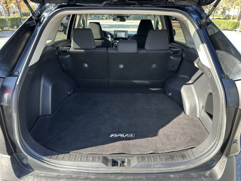 2019 Toyota RAV4 Hybrid LE