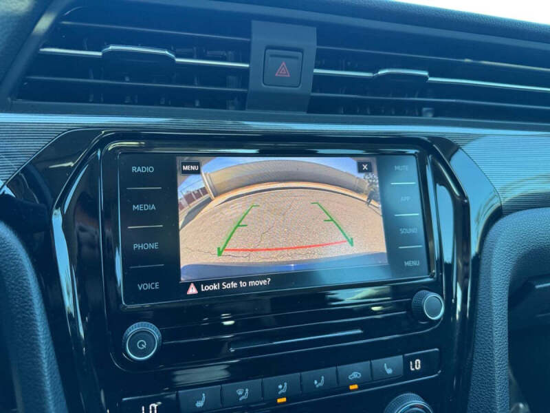 2020 Volkswagen Passat R-Line