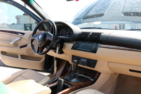 2001 BMW X5 4.4i
