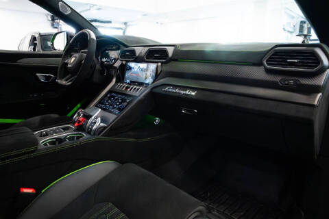 2024 Lamborghini Urus Performante