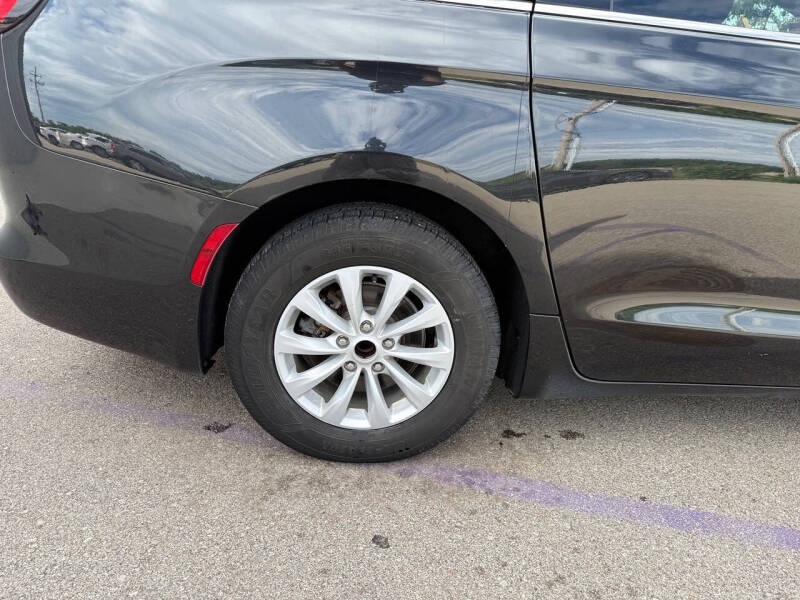 2017 Chrysler Pacifica Touring