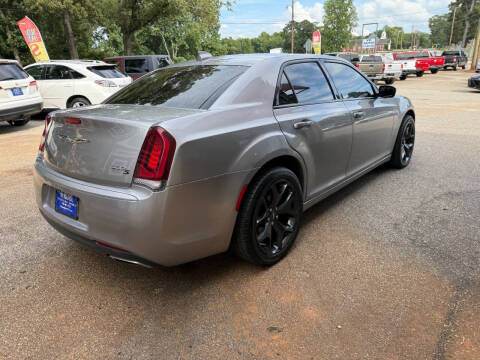 2018 Chrysler 300 S