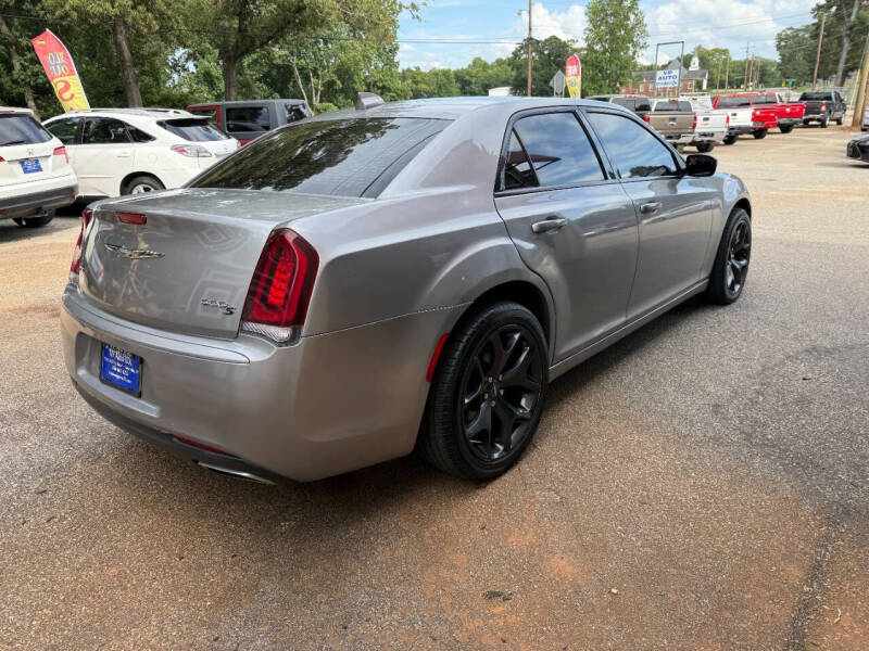 2018 Chrysler 300 S