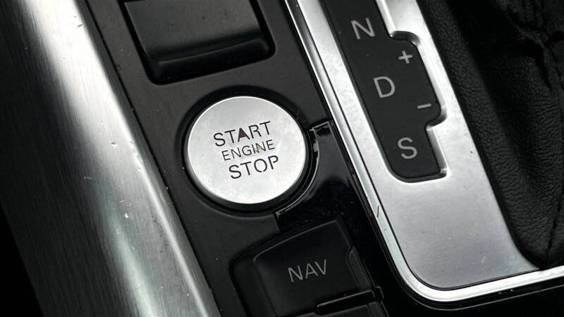 2012 Audi Q5 3.2 quattro Premium Plus