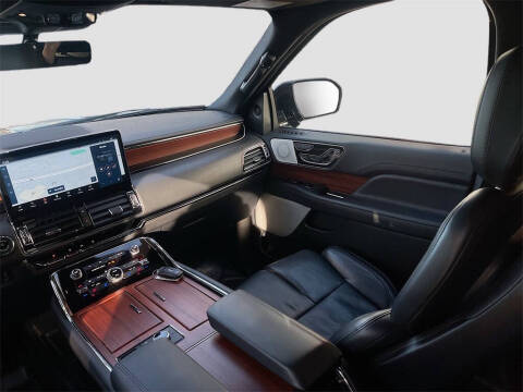 2023 Lincoln Navigator L Reserve