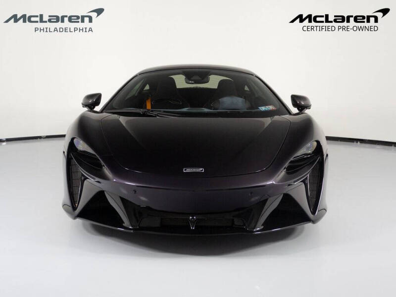 2023 McLaren Artura